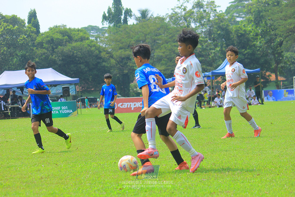 ijl u11 100526 steelford united vs isa marzuki bandriawan