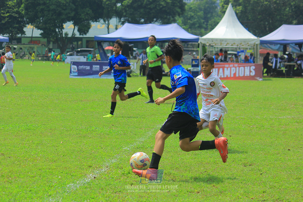 ijl u11 100526 steelford united vs isa marzuki bandriawan