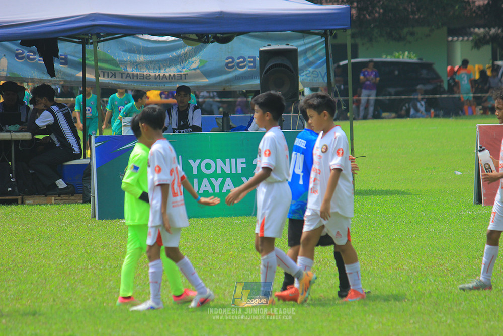 ijl u11 100526 steelford united vs isa marzuki bandriawan
