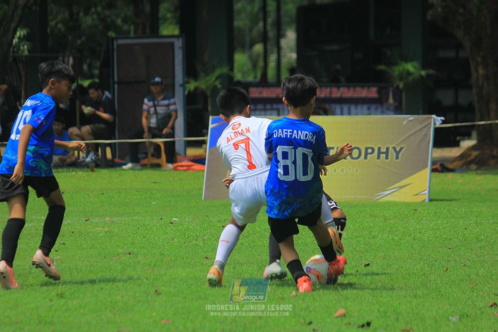 ijl u11 100526 steelford united vs isa marzuki bandriawan