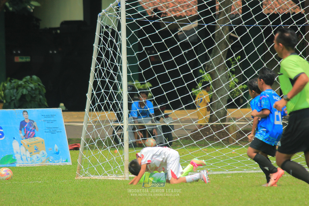ijl u11 100526 steelford united vs isa marzuki bandriawan