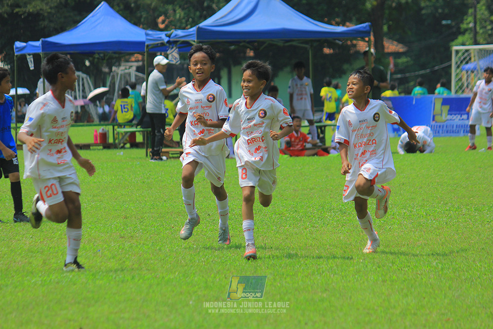 ijl u11 100526 steelford united vs isa marzuki bandriawan