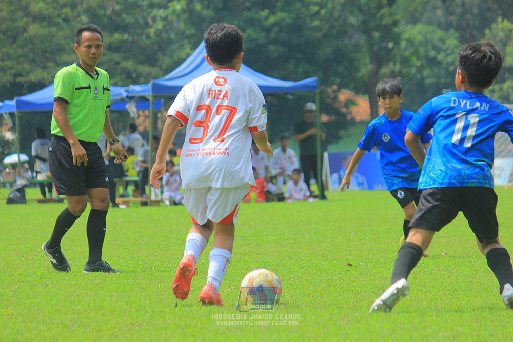 ijl u11 100526 steelford united vs isa marzuki bandriawan