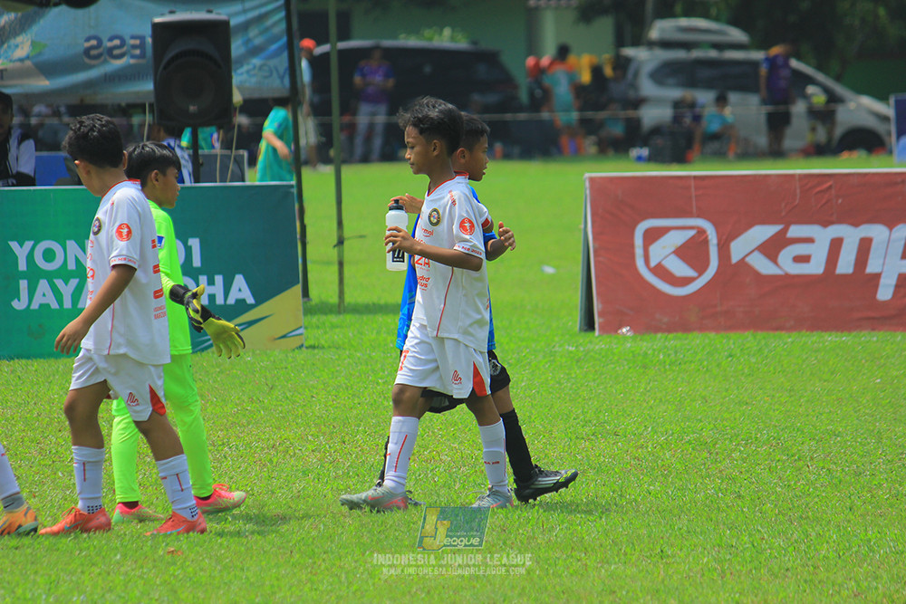 ijl u11 100526 steelford united vs isa marzuki bandriawan