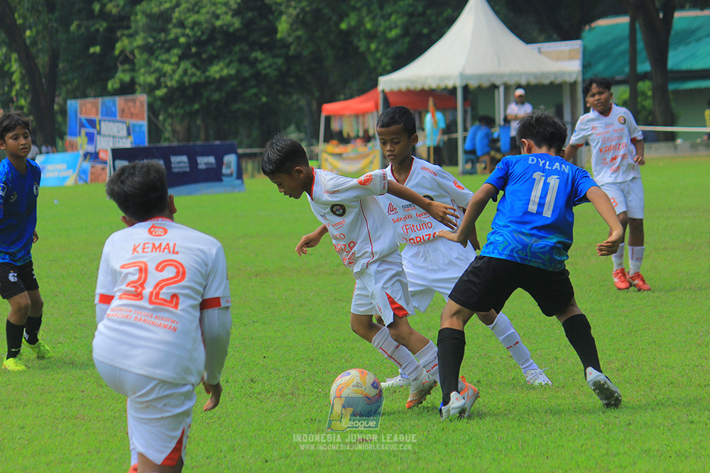 ijl u11 100526 steelford united vs isa marzuki bandriawan