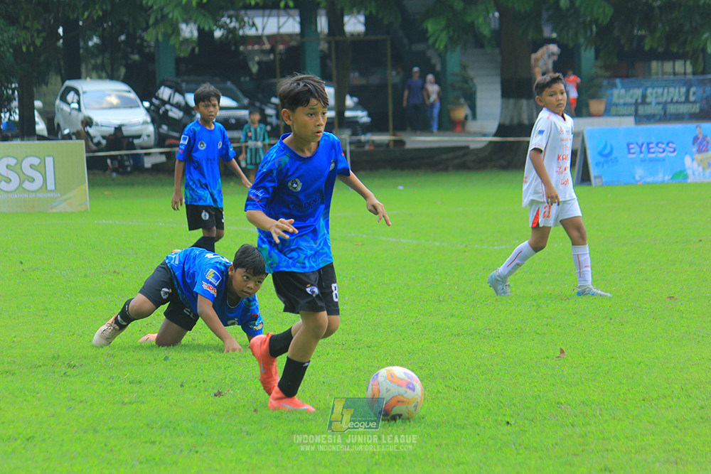 ijl u11 100526 steelford united vs isa marzuki bandriawan
