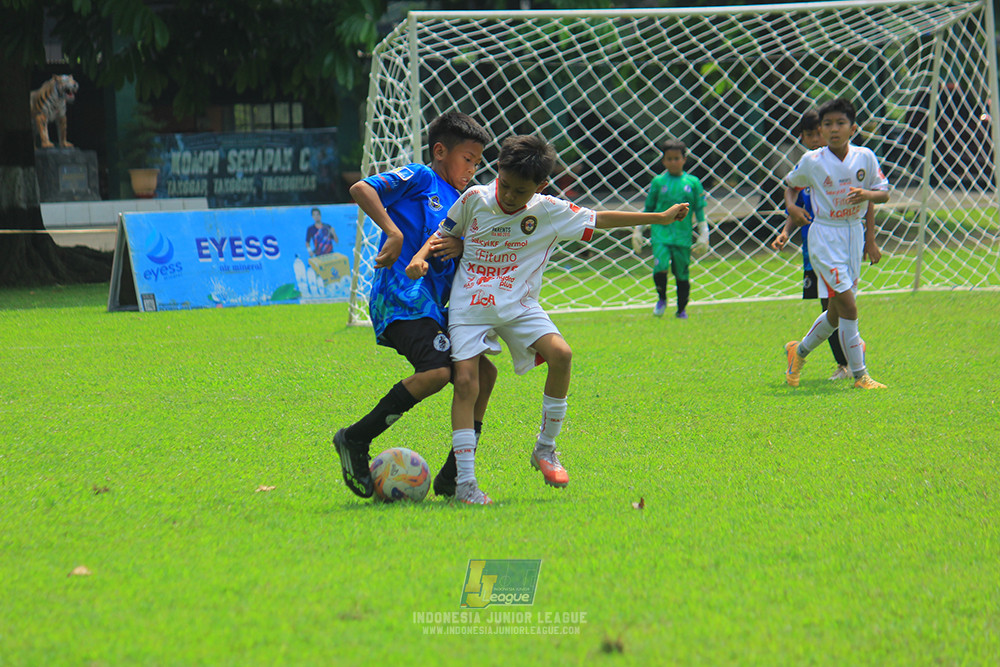 ijl u11 100526 steelford united vs isa marzuki bandriawan