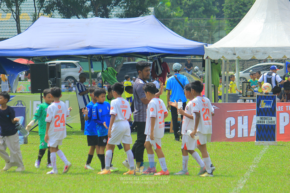 ijl u11 100526 steelford united vs isa marzuki bandriawan