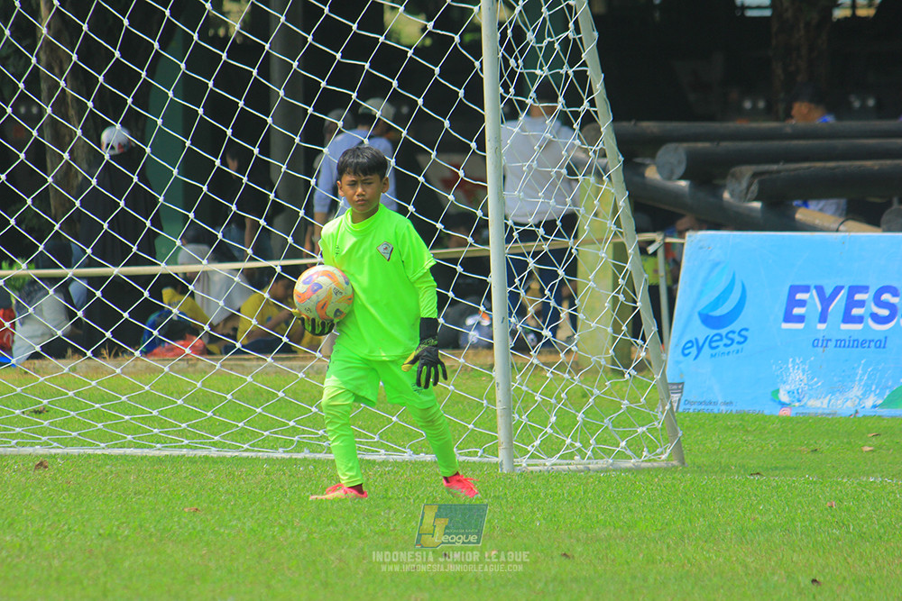 ijl u11 100526 steelford united vs isa marzuki bandriawan