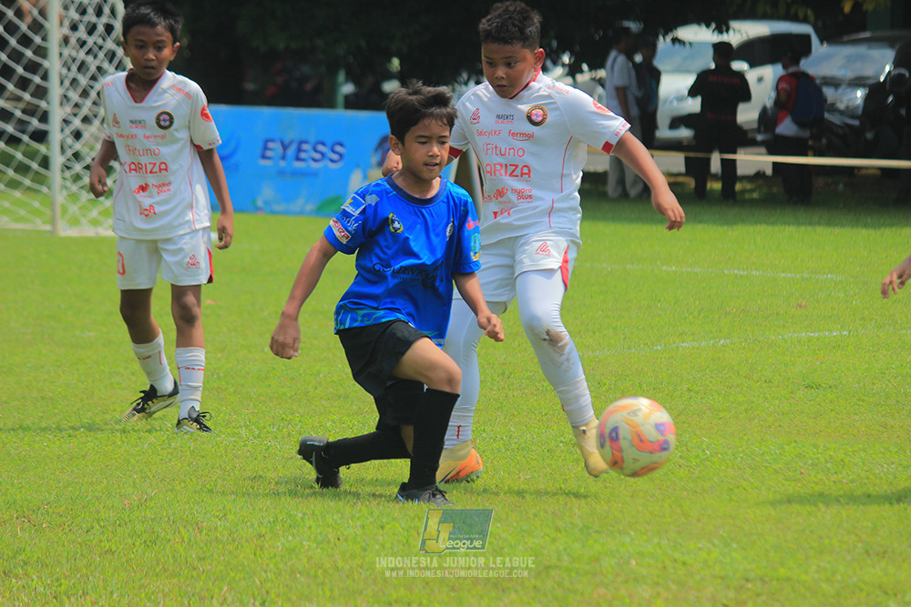 ijl u11 100526 steelford united vs isa marzuki bandriawan