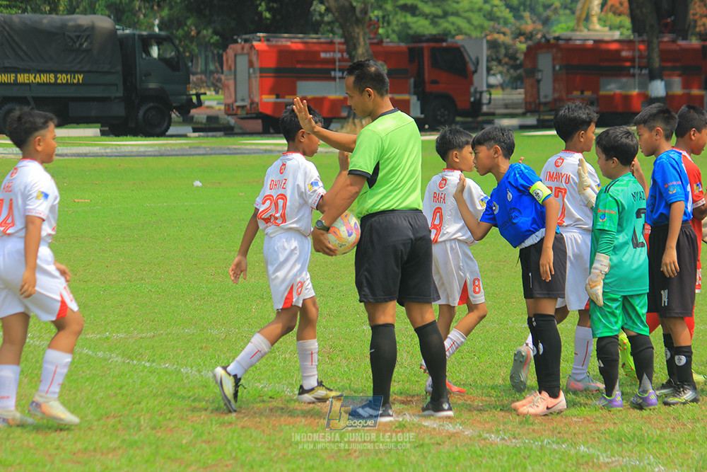 ijl u11 100526 steelford united vs isa marzuki bandriawan