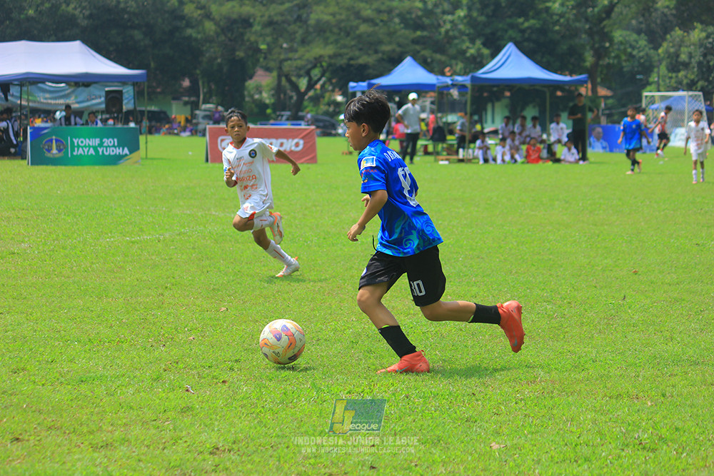 ijl u11 100526 steelford united vs isa marzuki bandriawan