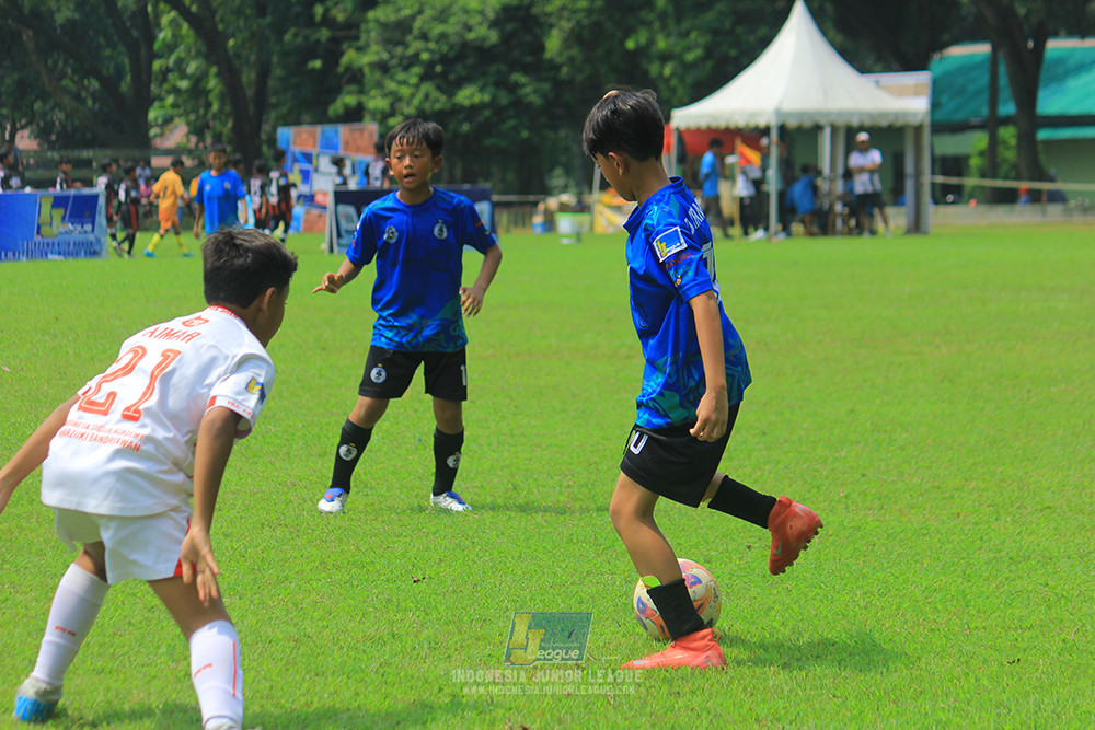ijl u11 100526 steelford united vs isa marzuki bandriawan