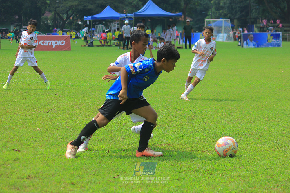 ijl u11 100526 steelford united vs isa marzuki bandriawan