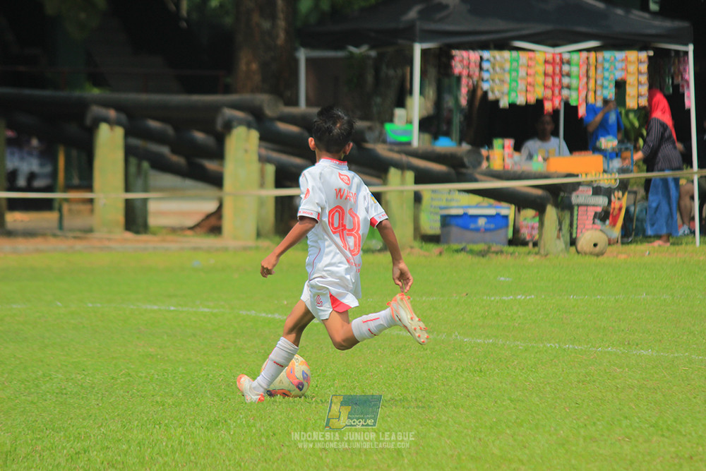 ijl u11 100526 steelford united vs isa marzuki bandriawan