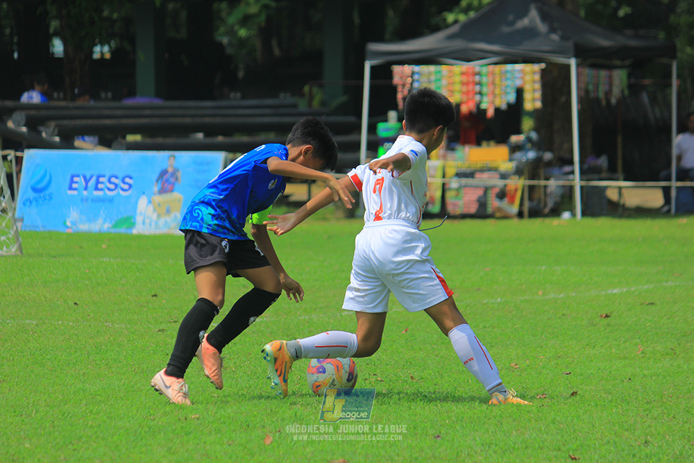 ijl u11 100526 steelford united vs isa marzuki bandriawan
