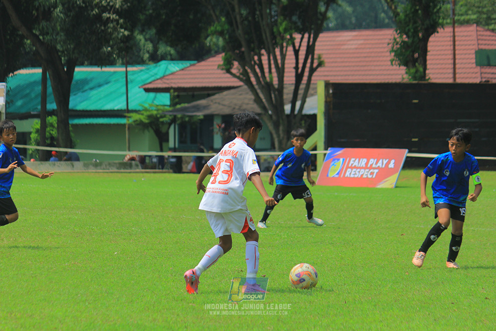 ijl u11 100526 steelford united vs isa marzuki bandriawan