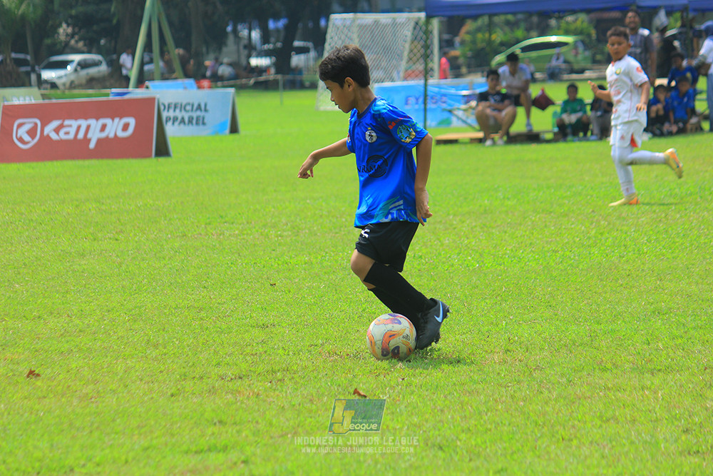 ijl u11 100526 steelford united vs isa marzuki bandriawan