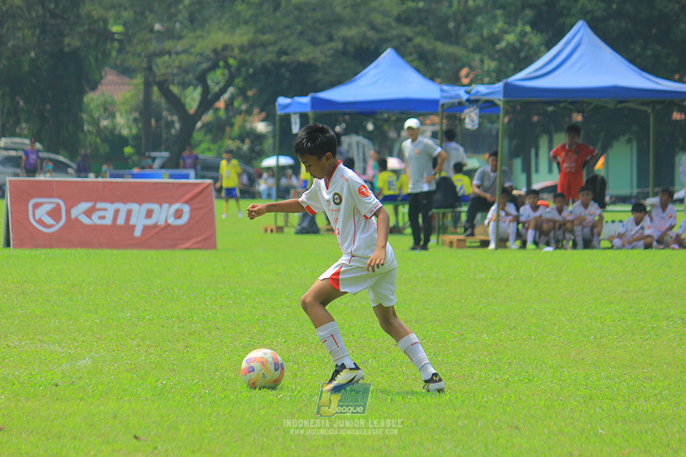 ijl u11 100526 steelford united vs isa marzuki bandriawan