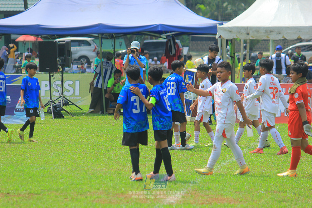 ijl u11 100526 steelford united vs isa marzuki bandriawan