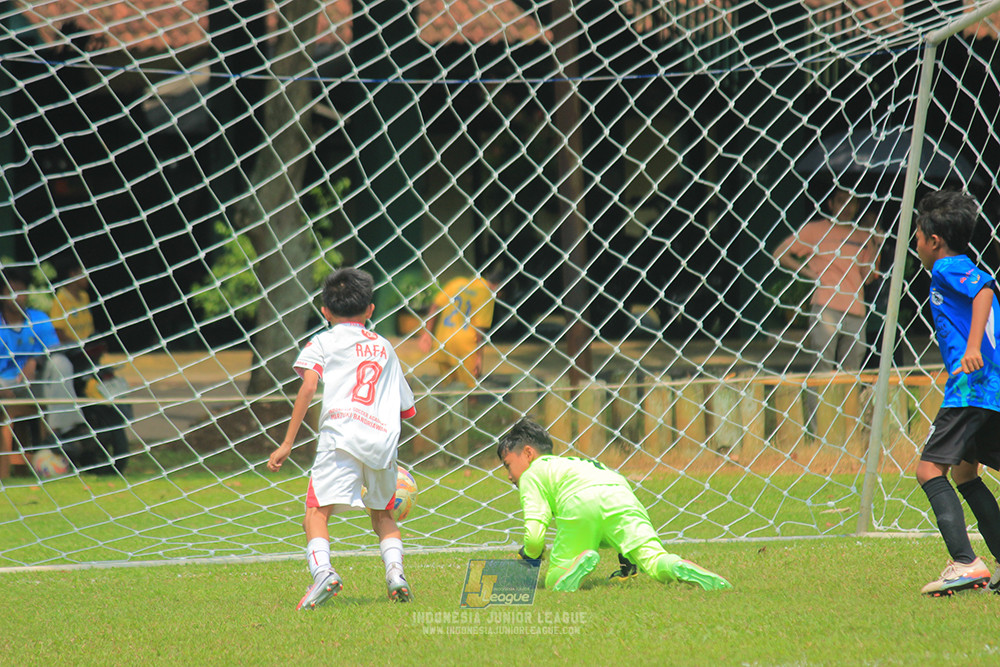 ijl u11 100526 steelford united vs isa marzuki bandriawan