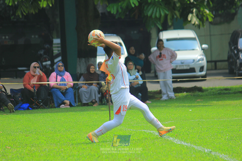 ijl u11 100526 steelford united vs isa marzuki bandriawan