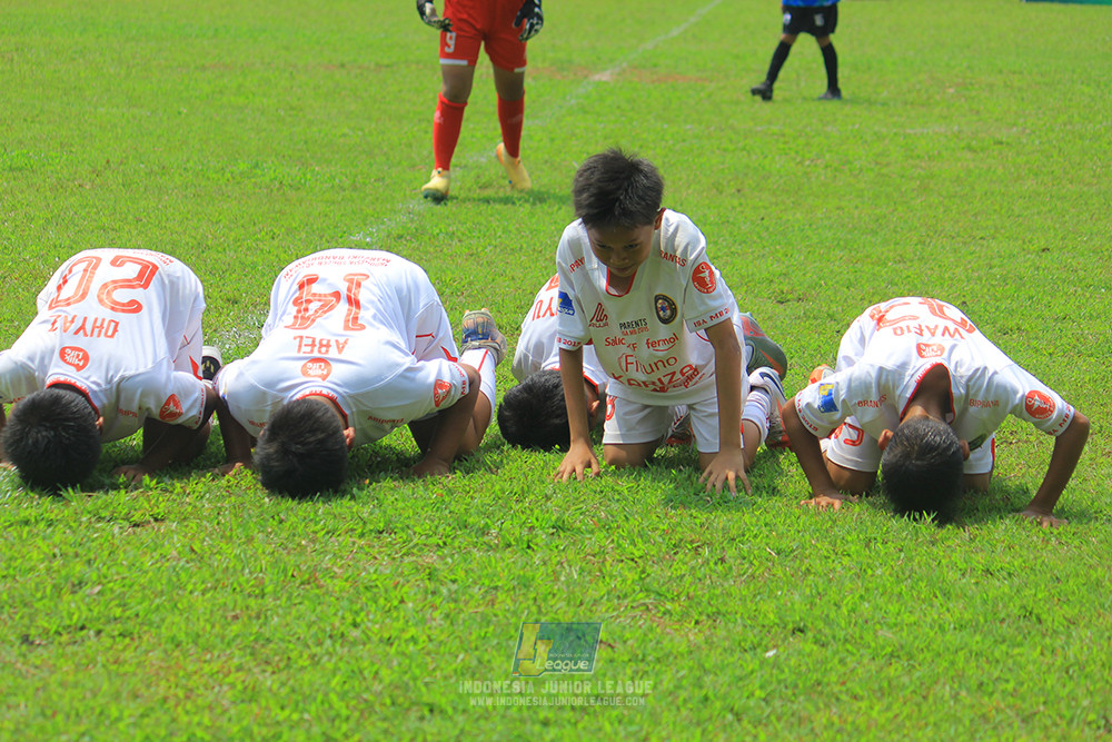 ijl u11 100526 steelford united vs isa marzuki bandriawan