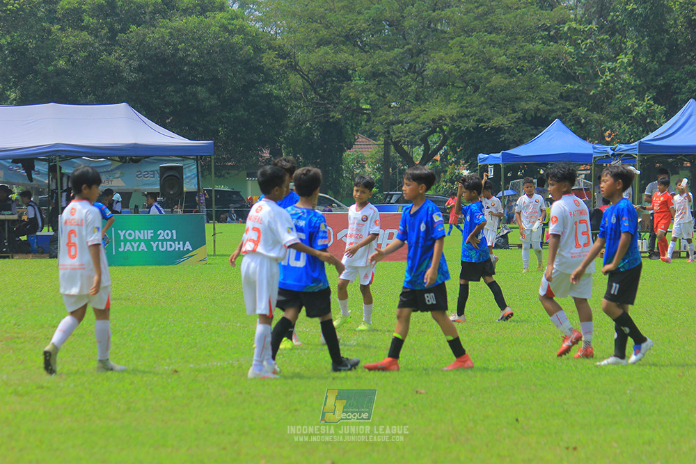 ijl u11 100526 steelford united vs isa marzuki bandriawan