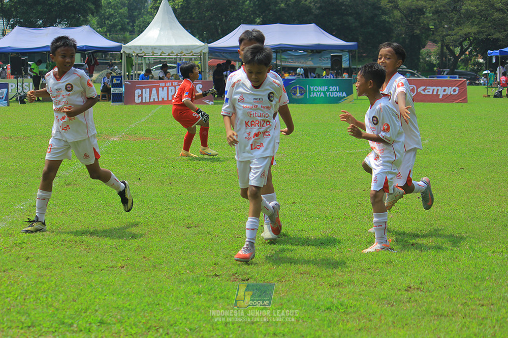 ijl u11 100526 steelford united vs isa marzuki bandriawan