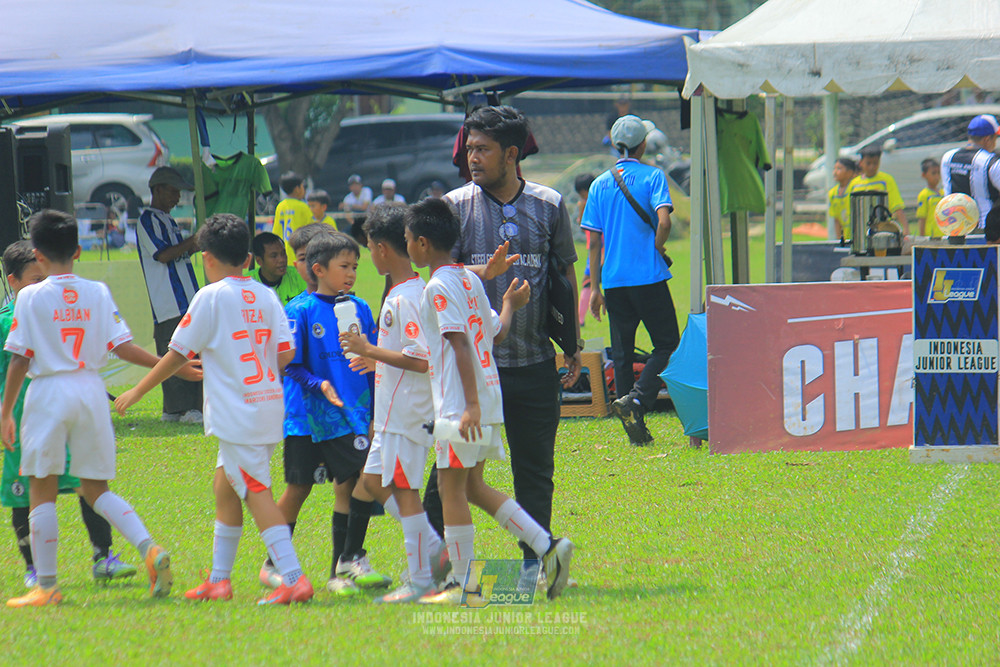 ijl u11 100526 steelford united vs isa marzuki bandriawan