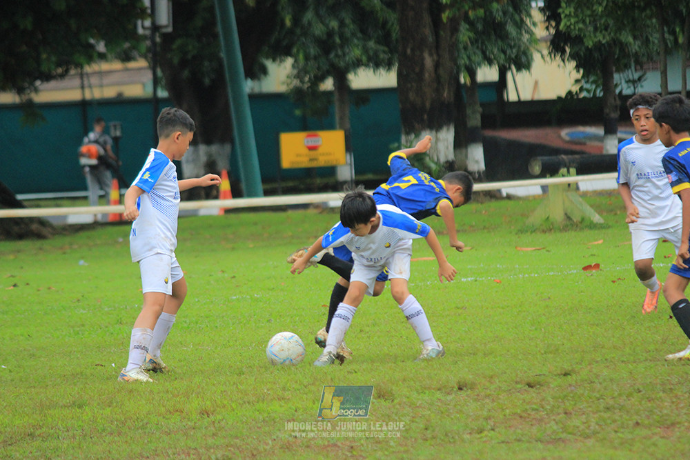 ijl u11 110126 brazillian ss senayan vs asia football school