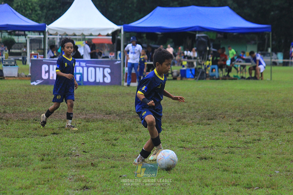 ijl u11 110126 brazillian ss senayan vs asia football school