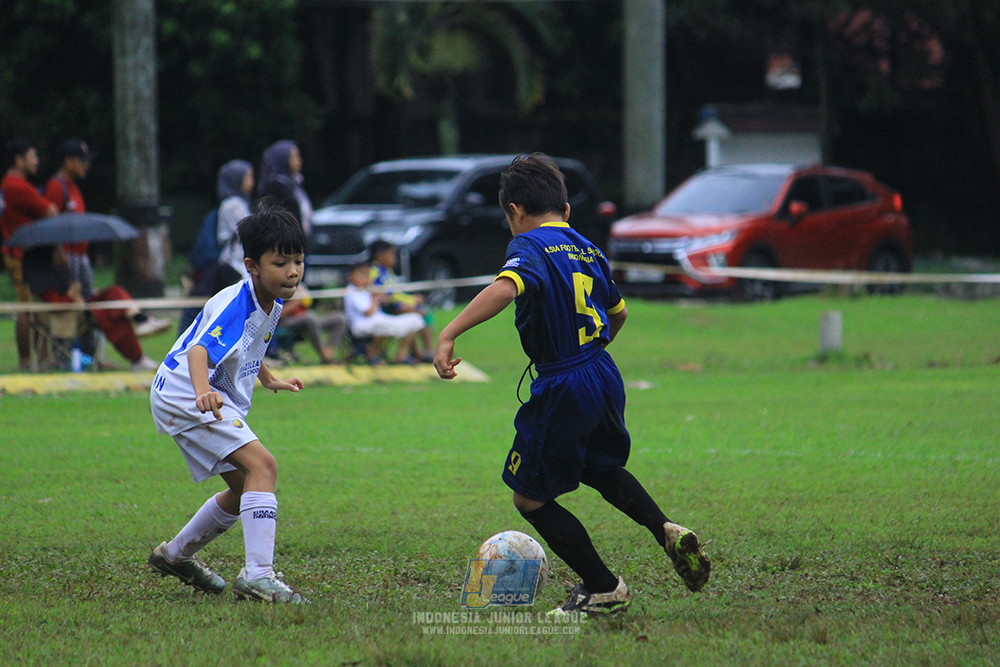 ijl u11 110126 brazillian ss senayan vs asia football school