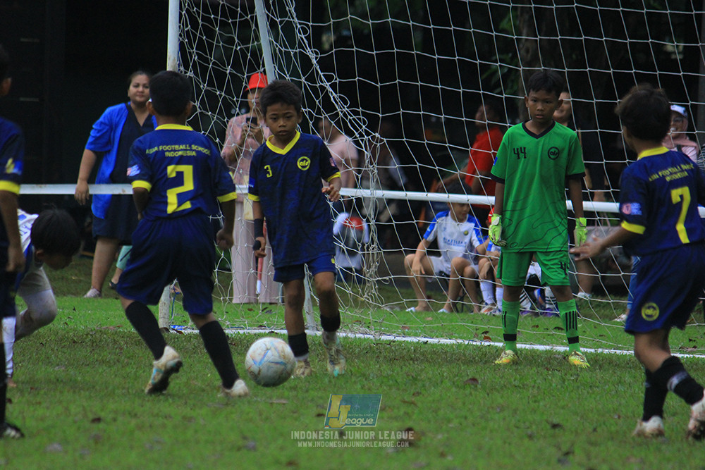 ijl u11 110126 brazillian ss senayan vs asia football school
