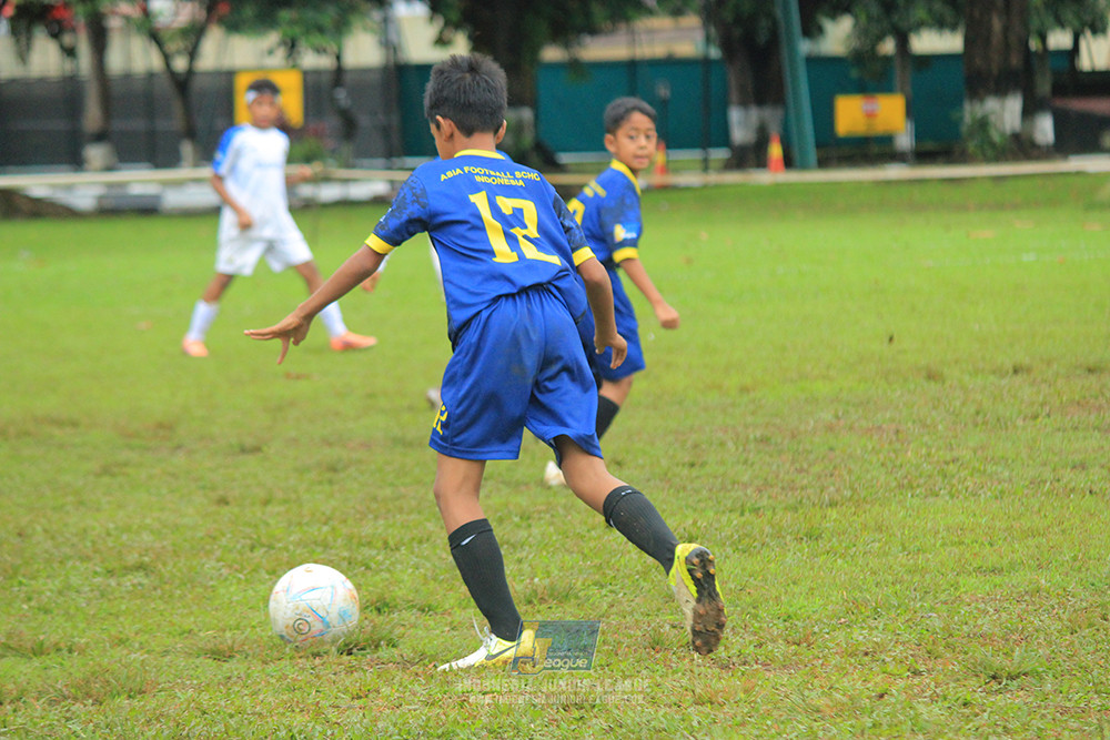 ijl u11 110126 brazillian ss senayan vs asia football school