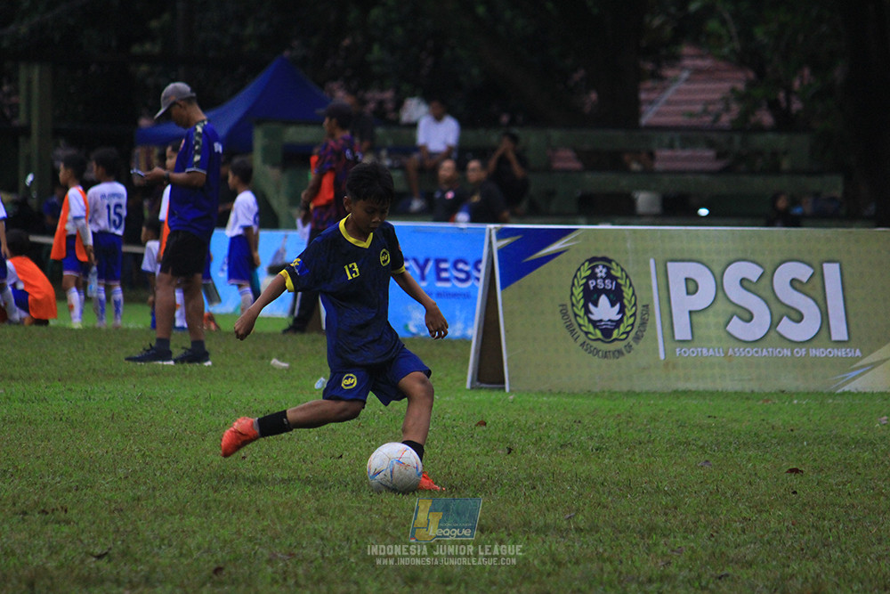 ijl u11 110126 brazillian ss senayan vs asia football school