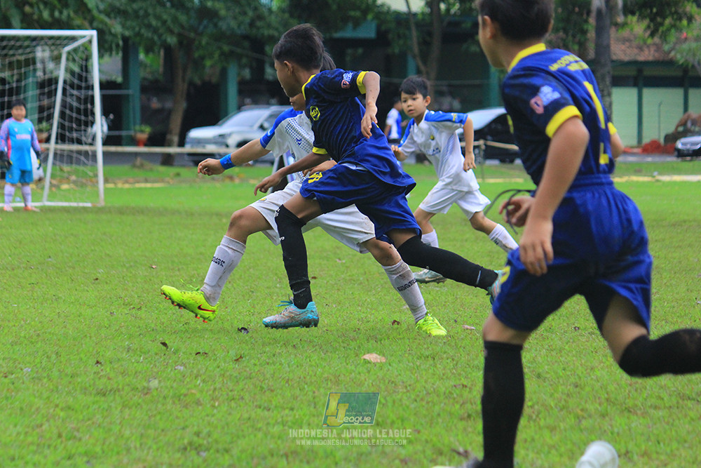 ijl u11 110126 brazillian ss senayan vs asia football school