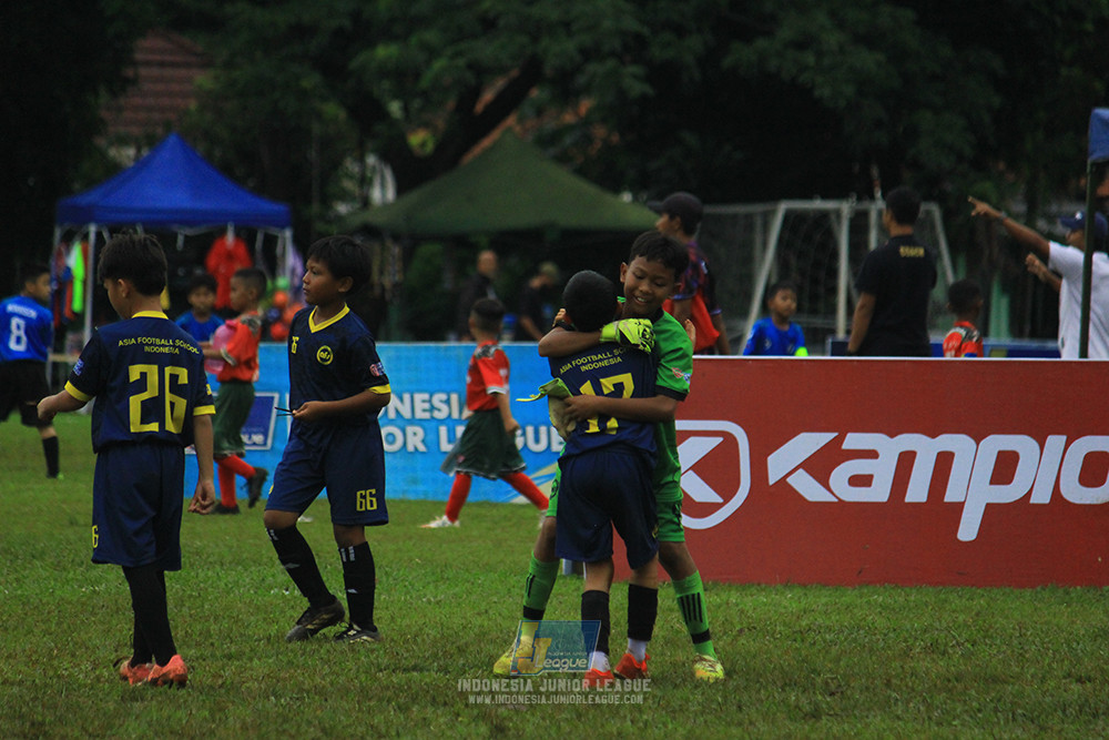 ijl u11 110126 brazillian ss senayan vs asia football school