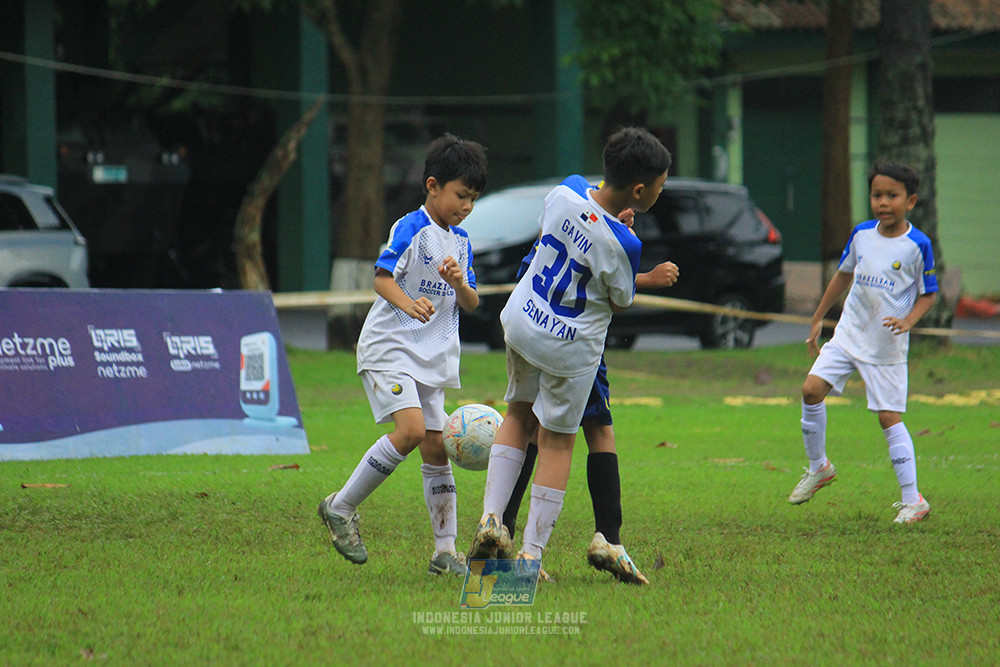 ijl u11 110126 brazillian ss senayan vs asia football school