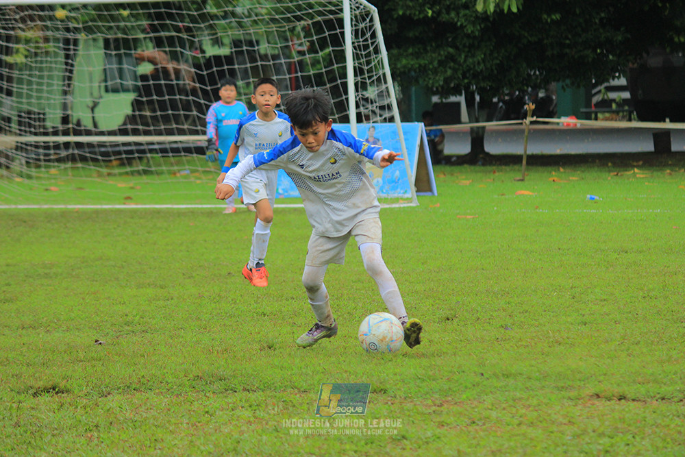 ijl u11 110126 brazillian ss senayan vs asia football school