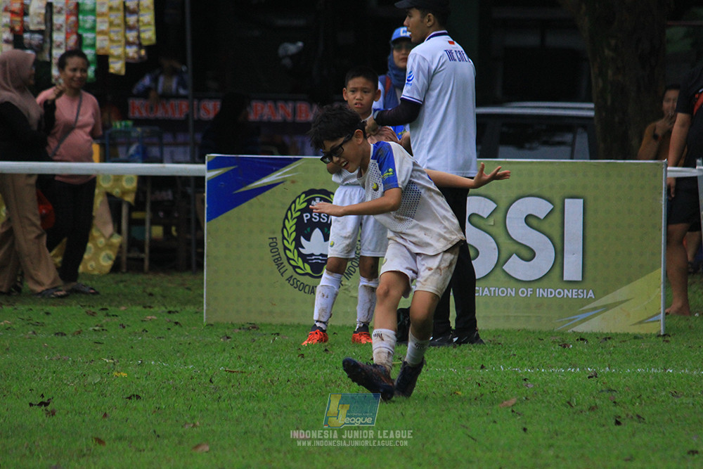 ijl u11 110126 brazillian ss senayan vs asia football school