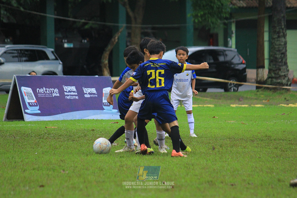 ijl u11 110126 brazillian ss senayan vs asia football school