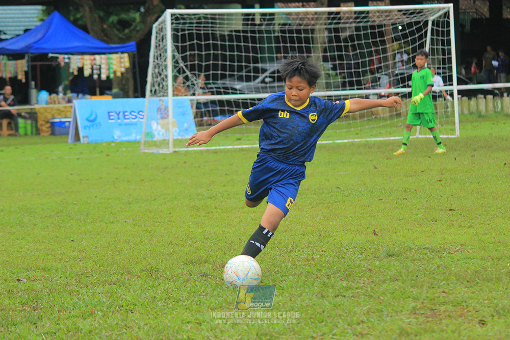 ijl u11 110126 brazillian ss senayan vs asia football school