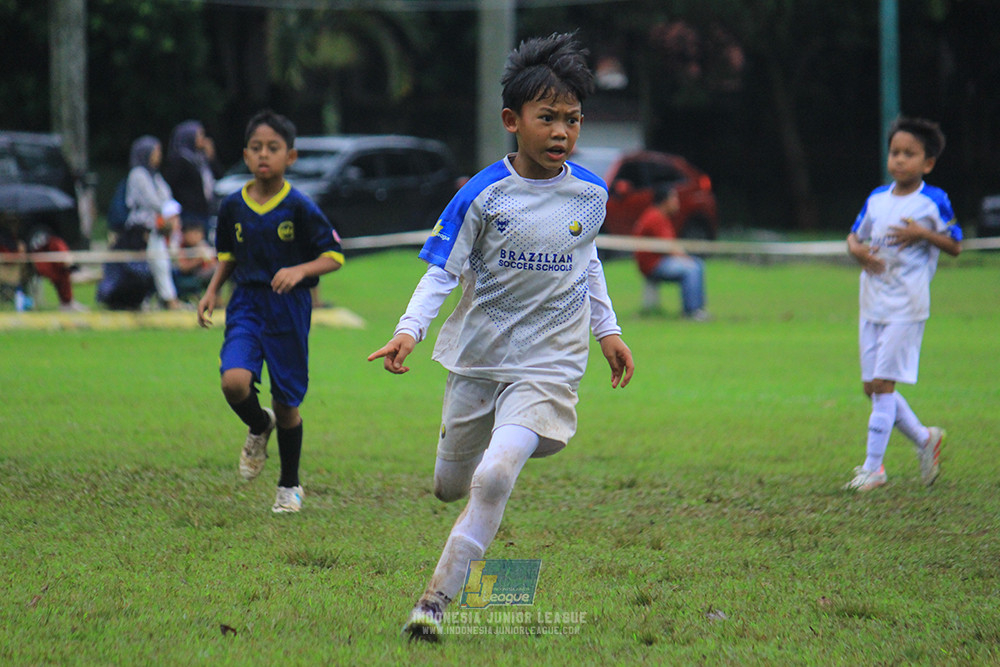 ijl u11 110126 brazillian ss senayan vs asia football school