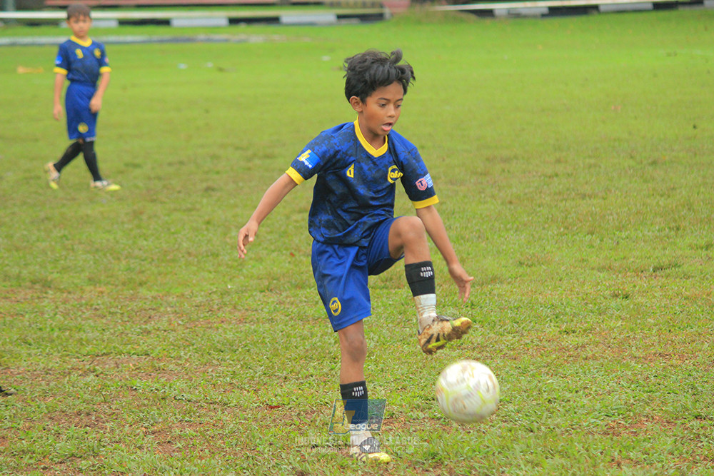 ijl u11 110126 brazillian ss senayan vs asia football school