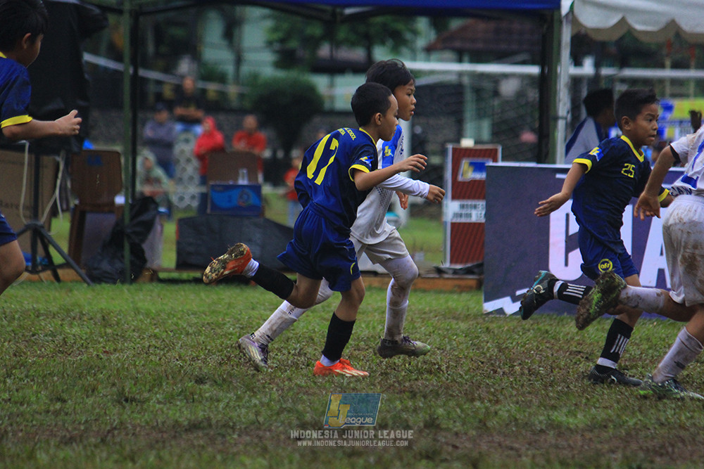 ijl u11 110126 brazillian ss senayan vs asia football school