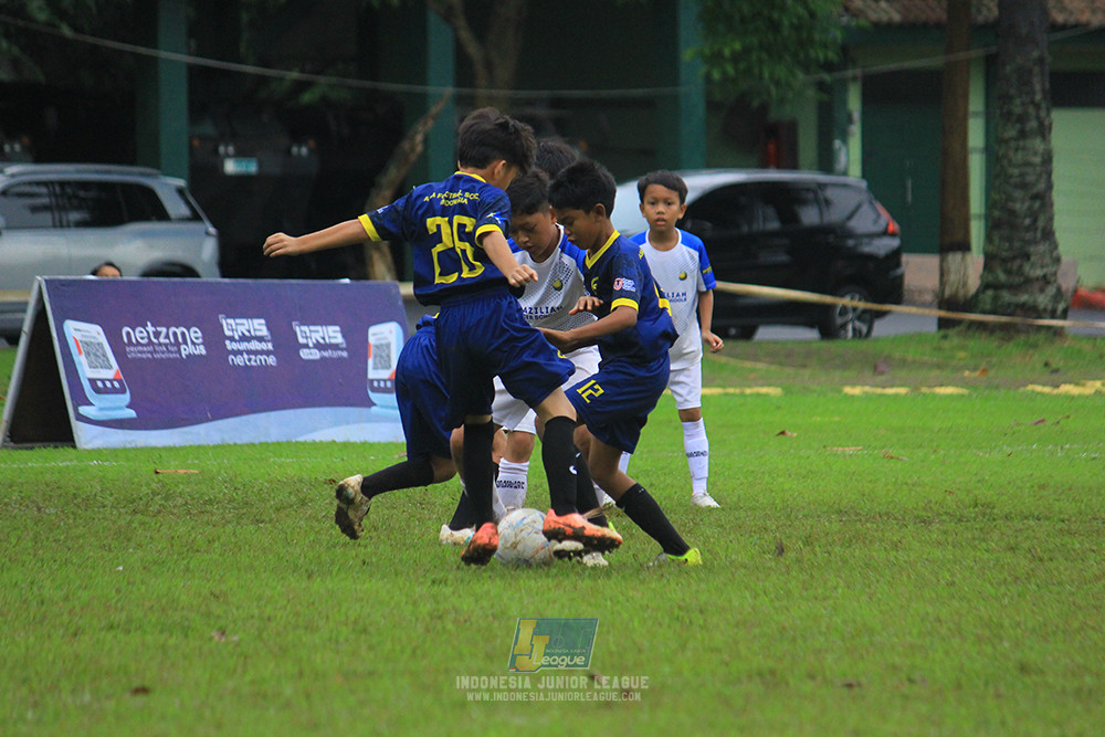 ijl u11 110126 brazillian ss senayan vs asia football school