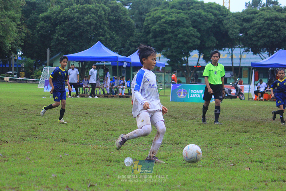 ijl u11 110126 brazillian ss senayan vs asia football school