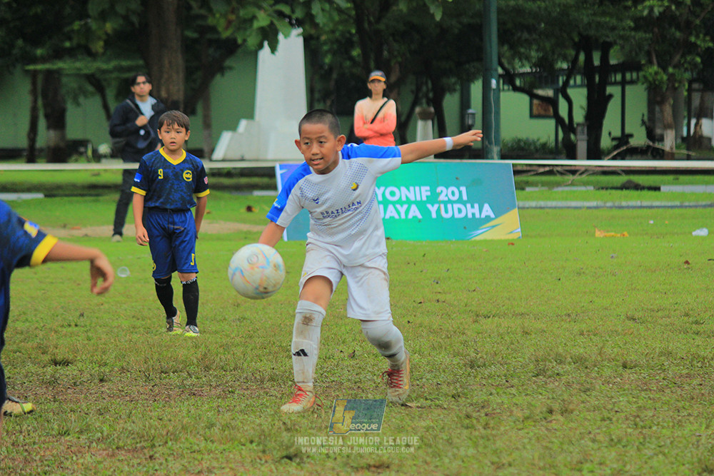 ijl u11 110126 brazillian ss senayan vs asia football school