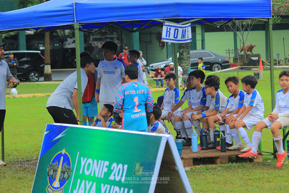 ijl u11 110126 brazillian ss senayan vs asia football school